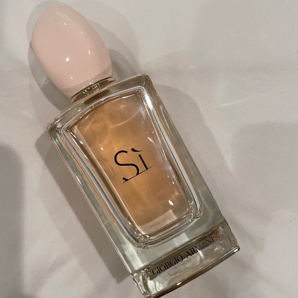 Armani Si Women’s Perfume